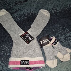 NWT KIDS POOK TOQUE(reversible) AND POOK DUKES(mitts) SET